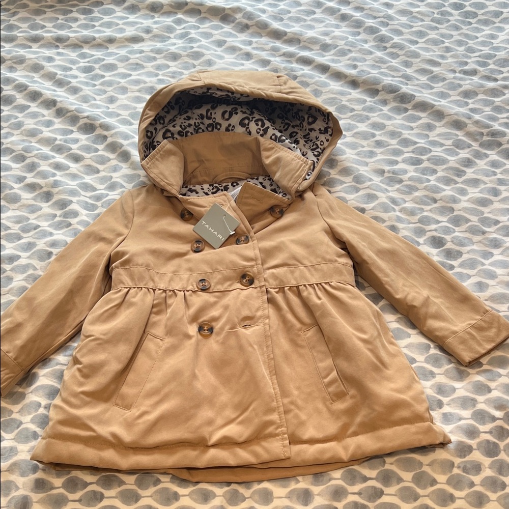 Tahari Tan Raincoat Classic Collar Cotton Blend